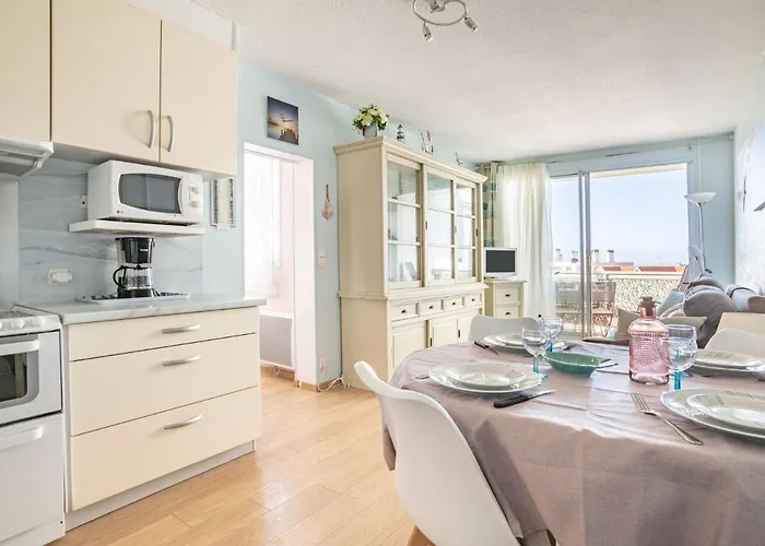 Апартаменты Port Arcachon-3 By Interhome